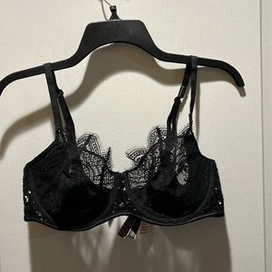 Beautiful lace bra with sequin details on front and sides.